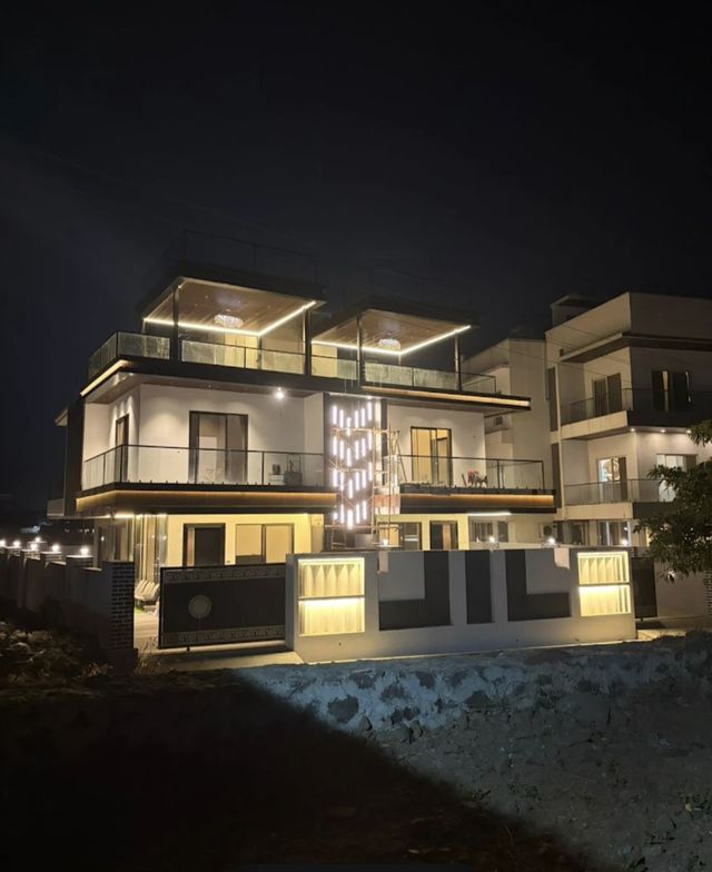 Its peaceful n beautiful view n relaxing n 5star facilities its classy n amazing 